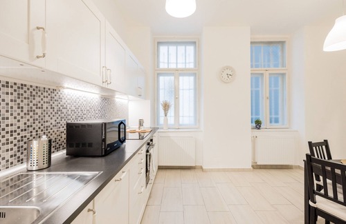 Inner City Budapest Apartment | ArtApart Luxury and Art in Budapest - Apartment A3