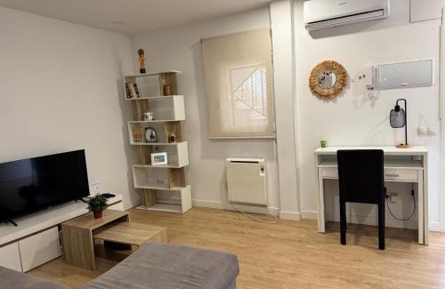 Almenara Apartment | Artbel Rentals en Plaza Castilla -Vizcaínos