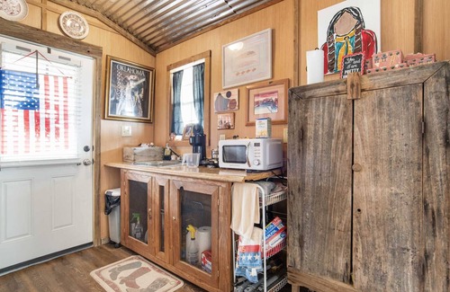Kerrville Cabin | Artesia Hilltop Cabin