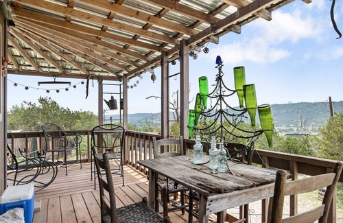 Kerrville Cabin | Artesia Hilltop Cabin