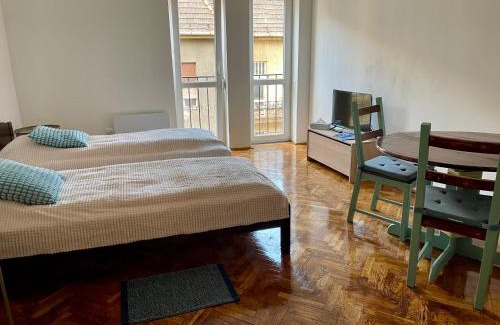 Lagymanyos Apartment | Artist's quarter, Margit Apartment at the Danube