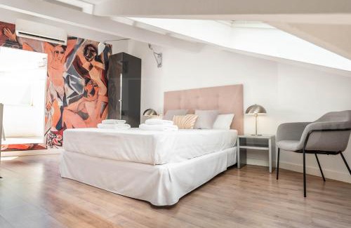 Centro Apartment | Artistic duplex with terrace by Picasso Museum by REMS
