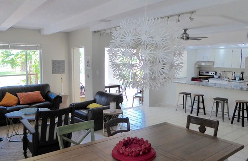 South Palm Park Neighborhood Association Apartment | Artistic Magical Apt., stunning garden, private patio, pool, close to beach/town