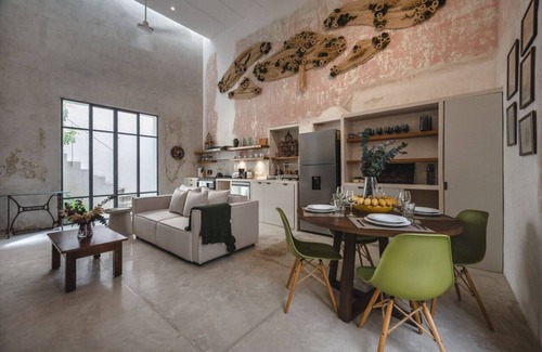 Centro Apartment | Artsy loft with plunge pool and rooftop terrace