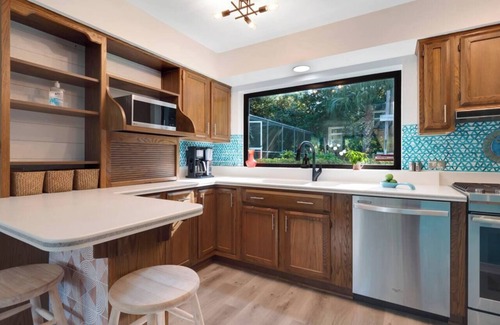 Tallahassee House | Artsy Oasis w Pool, Tree House, Cottage, Pet -YES