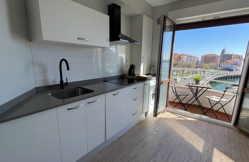Bermeo Apartment | Artza II apartment with port views