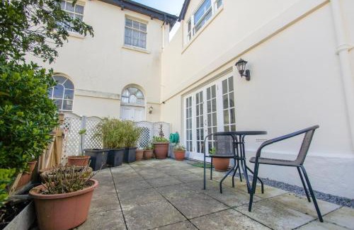 Kemptown House | Arundel Mews - Parking - by Brighton Holiday Lets