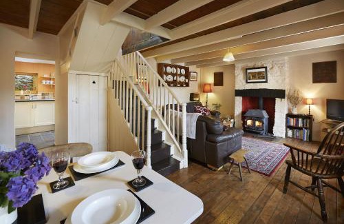 New Quay House | Arwel