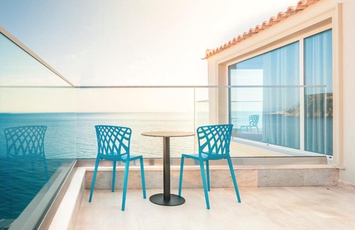 Himare Hotel | ARXONTIKO