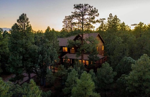 Sierra Pines Cabin | As featured on HGTV's Log Cabin Living!