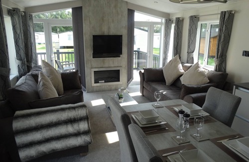 Swarland Cottage | Ash Retreat - a lodge that sleeps 4 guests in 2 bedrooms