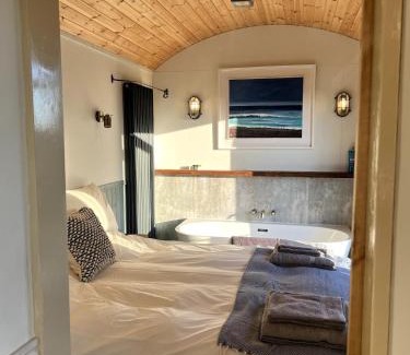 Clyst Saint Lawrence Apartment | Ashmead Shepherds hut