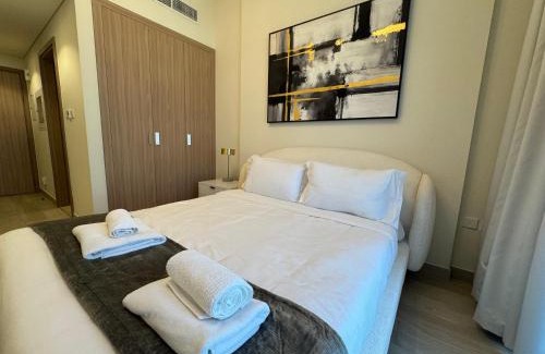 Nad Al Sheba Apartment | Ashri Elegant Studio Near Burj Khalifa