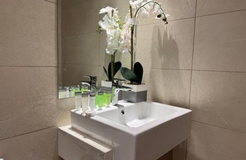 Nad Al Sheba Apartment | Ashri Elegant Studio Near Burj Khalifa