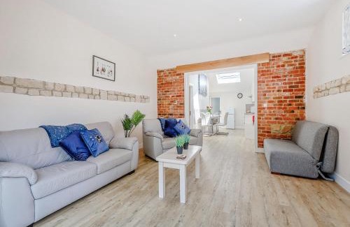 Woolland House | Ashwood - Uk49901