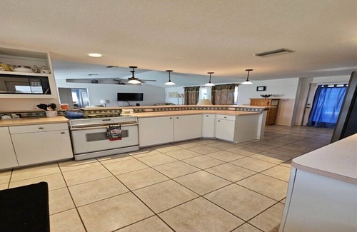 Port Charlotte House | Ask about discounts May-Oct. Lakefront pool home. Near gulf beaches, Ford/Edison