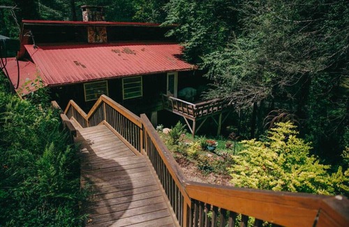 Blue Ridge Apartment | Aska Adventure River Swim and Autumn Escape