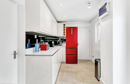 Bierton Apartment | Aspen Cl – Cozy Double Room in Shared Apartment