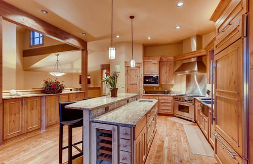 Corkscrew Flats House | Aspen Grove Chalet: Private Hot Tub, Fire Pit, Pet-Friendly, Near Downtown
