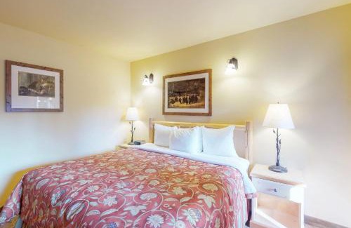 Downtown Leavenworth Apartment | Aspen Suites 505 & 506: Downtown Duo