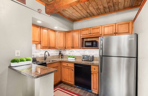 Snowmass Village Apartment | Aspenwood Ski in Ski Out Condo