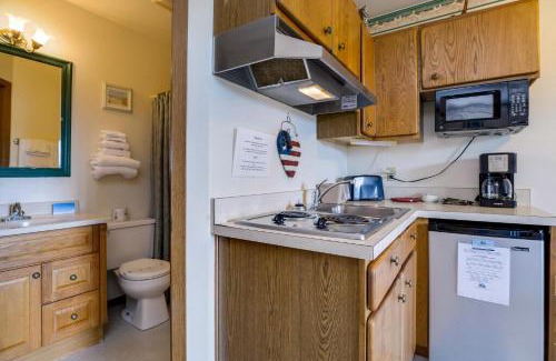 Chincoteague Apartment | Assateague Inn 109-S