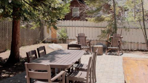Kings Beach House | Aster by AvantStay Classic Kings Beach Cottage In The Of North Shore