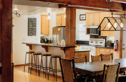 Kings Beach House | Aster by AvantStay | Classic Kings Beach Cottage In The ♡ Of North Shore