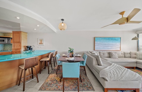 Waikiki Condo | Aston Waikīkī Beach Tower by Gather 2BR Condo w/Oceanview, Pool & Lanai