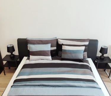 Palace District Apartment | Astoria 3 Bdrm Apartment