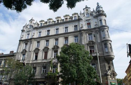 Palace District Apartment | Astoria Airconed Apartments