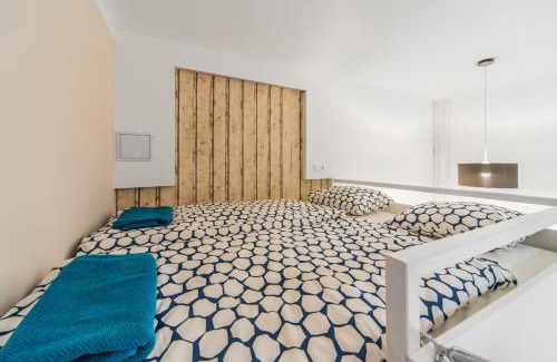 Palace District Apartment | Astoria Airconed Apartments