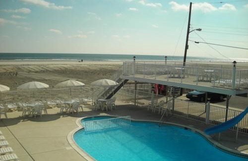 Wildwood Crest Hotel | Astronaut Motel
