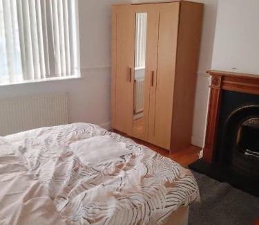 Stanford-le-Hope Bed & Breakfast | At Apex House