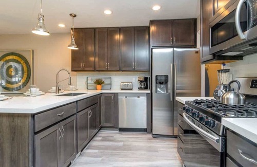 Cottonwood Heights Condo | At Base of Cottonwoods! * Private Hot Tub * Xbox *
