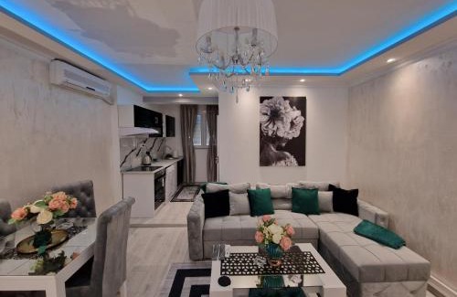 Vozdovac Apartment | AT Mirror