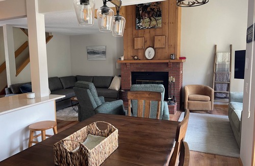 West Dover Condo | At the Base of Mount Snow! Family friendly 3 bedroom townhouse!