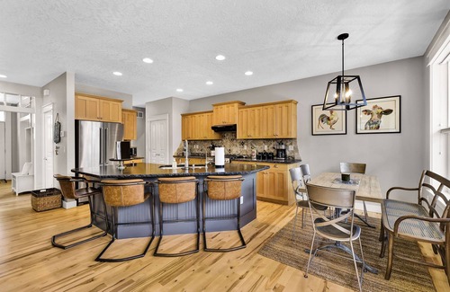 Garden City House | "At The Hearth" - Luxury Home w/Gym Access and Seasonal Pool!