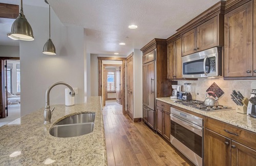 Park City Condo | At the New Gondola 2 Br/BA Condo Escala Lodges located @ Hyatt Centric Park City