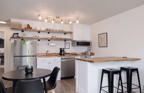 Bend Condo | At the River - Beautiful Stay, Amazing River View