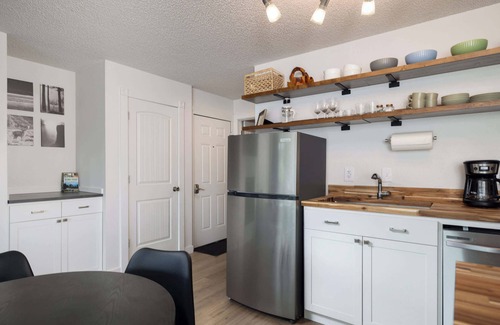 Bend Condo | At the River - Beautiful Stay, Amazing River View
