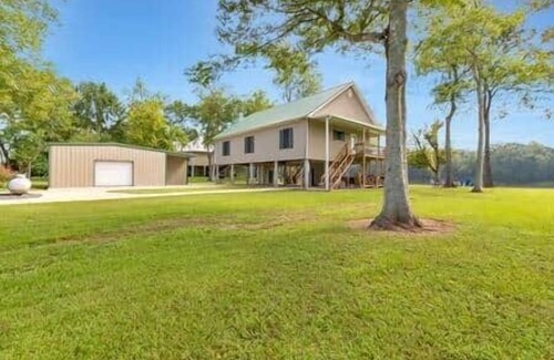 Butte La Rose House | Atchafalaya Ahnvee, a slice of heaven on the river