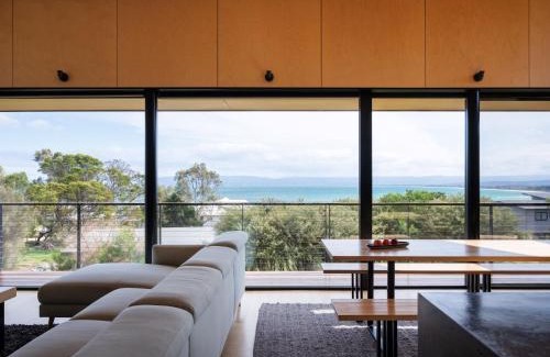 Coles Bay House | Atelier on Freycinet - Beachside Property