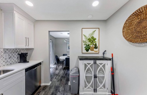 Church Street House | ATH 4BR South Fulton EZ Drive to Airport (clear)