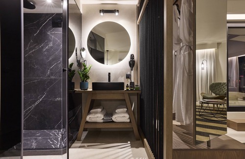 Piraeus Hotel | Athenarum Portus Life & Style Hotel