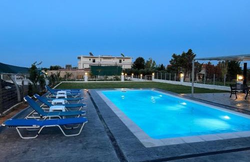 Pallini Apartment | Athens Countryside resort with pool