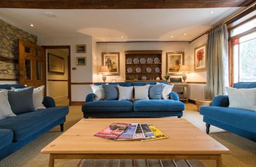 Ilminster House | Atherstone Farmhouse and Cottage