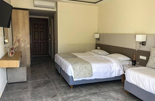 Pagi Hotel | Athina Hotel