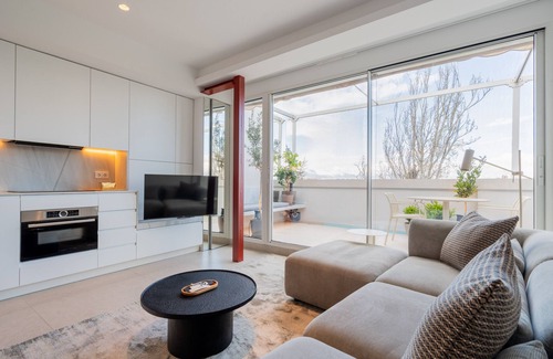 Palacio Apartment | atico con terraza en el centro de alquiler temporal