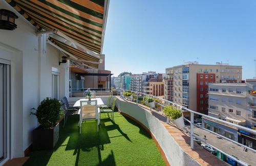 Cadiz Apartment | Atico La JOYITA free parking by Cadiz4Rentals